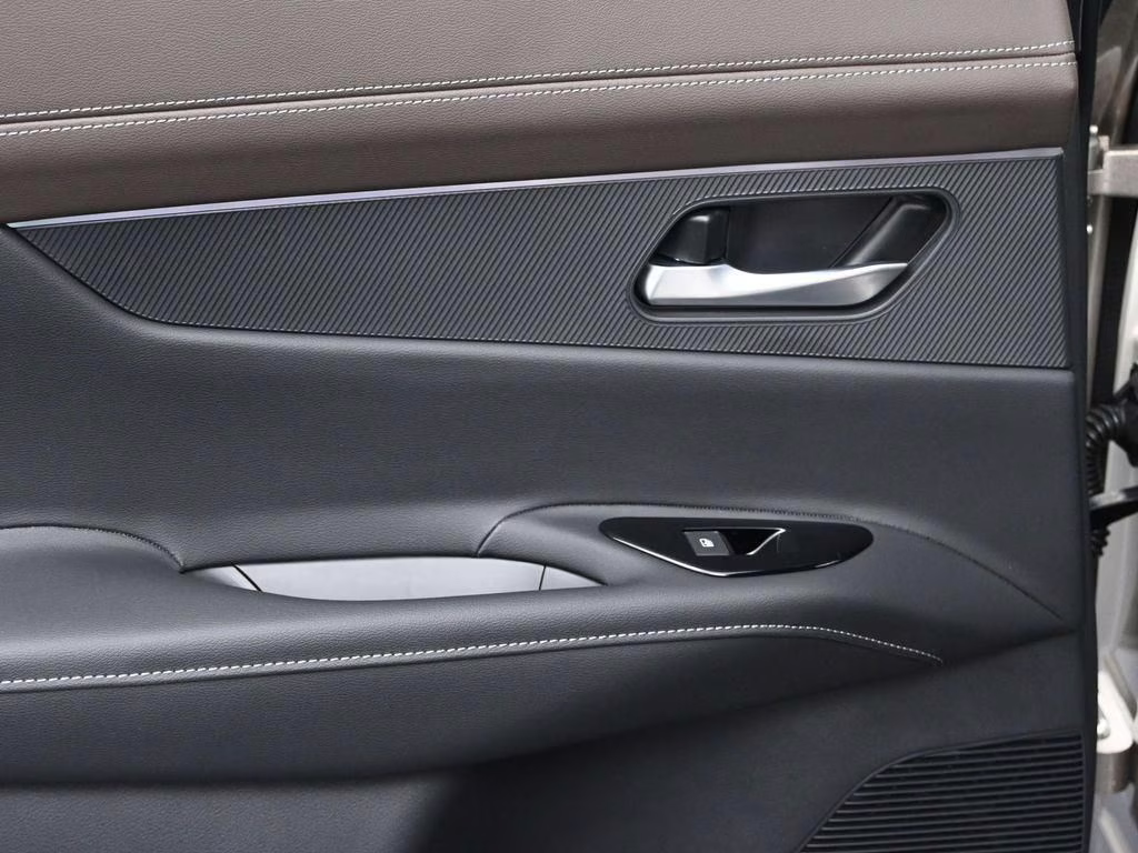 2026 Champagne Silver Metallic Nissan Murano Platinum AWD SUV