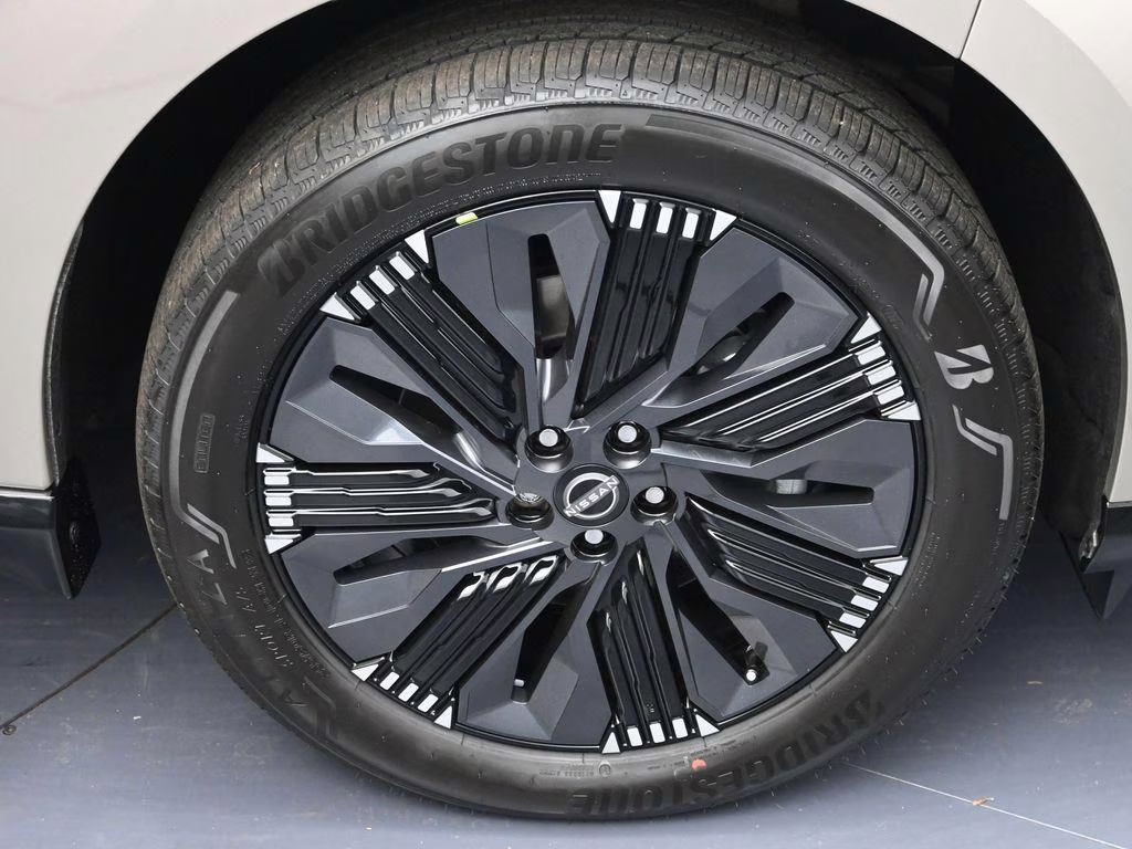 2026 Champagne Silver Metallic Nissan Murano Platinum AWD SUV