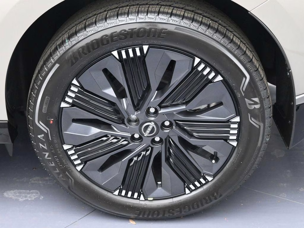 2026 Champagne Silver Metallic Nissan Murano Platinum AWD SUV