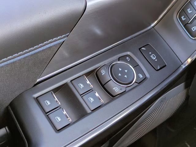 2026 White Metallic Ford Super Duty F-250 SRW Platinum 4X4 Truck