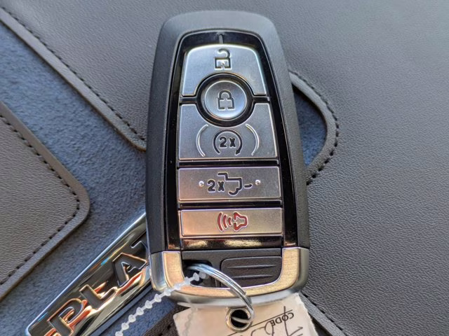 2026 White Metallic Ford Super Duty F-250 SRW Platinum 4X4 Truck