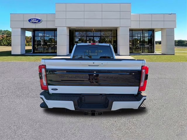 2026 White Metallic Ford Super Duty F-250 SRW Platinum 4X4 Truck