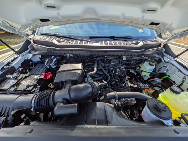 2026 Avalanche Ford Super Duty F-350 SRW LARIAT 4X4 Truck