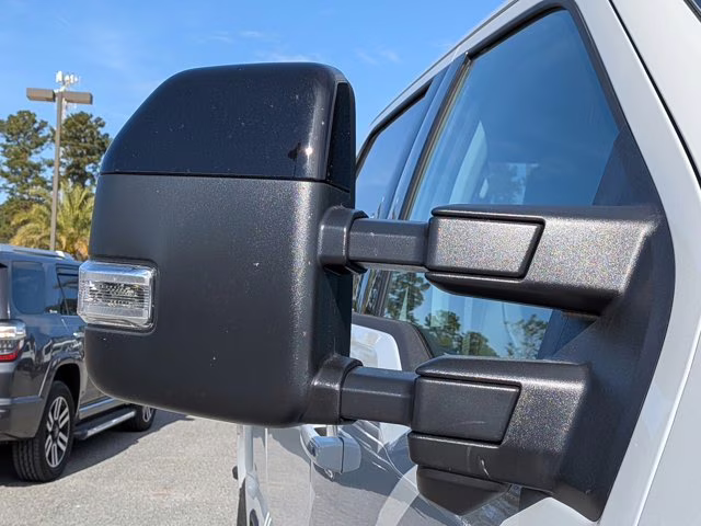 2026 Avalanche Ford Super Duty F-350 SRW LARIAT 4X4 Truck