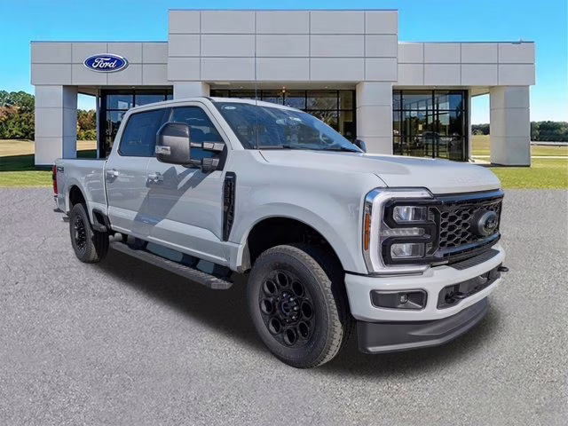 2026 Avalanche Ford Super Duty F-350 SRW LARIAT 4X4 Truck
