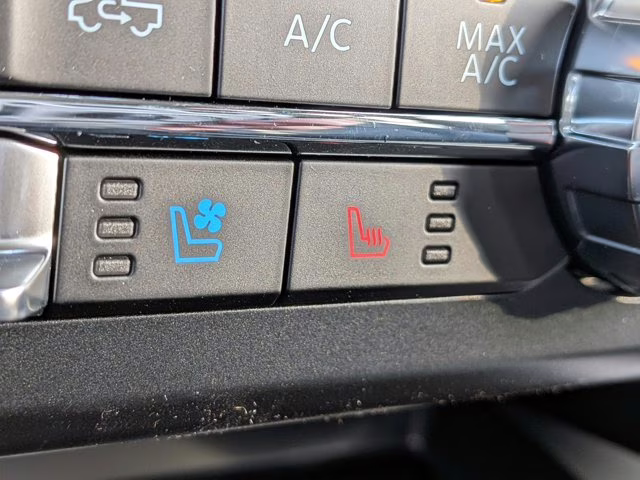 2026 Avalanche Ford Super Duty F-350 SRW LARIAT 4X4 Truck