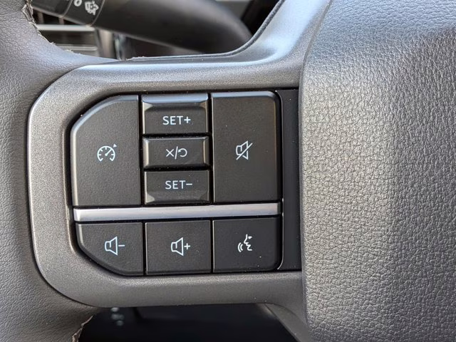 2026 Avalanche Ford Super Duty F-350 SRW LARIAT 4X4 Truck