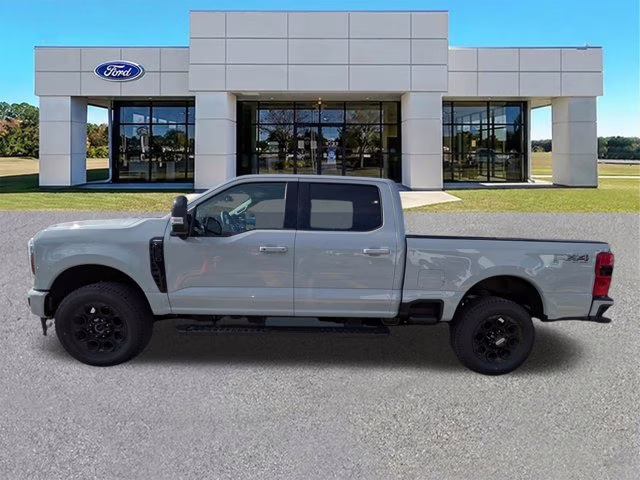 2026 Avalanche Ford Super Duty F-350 SRW LARIAT 4X4 Truck