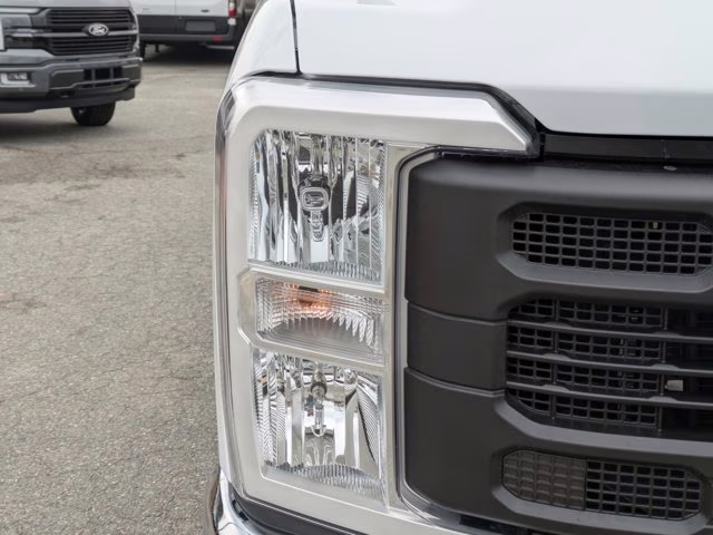 2026 Oxford White Ford Super Duty F-250 SRW XL 4X4 Truck