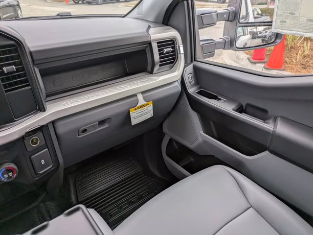 2026 Oxford White Ford Super Duty F-250 SRW XL 4X4 Truck