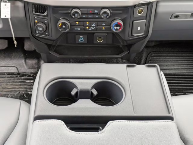 2026 Oxford White Ford Super Duty F-250 SRW XL 4X4 Truck