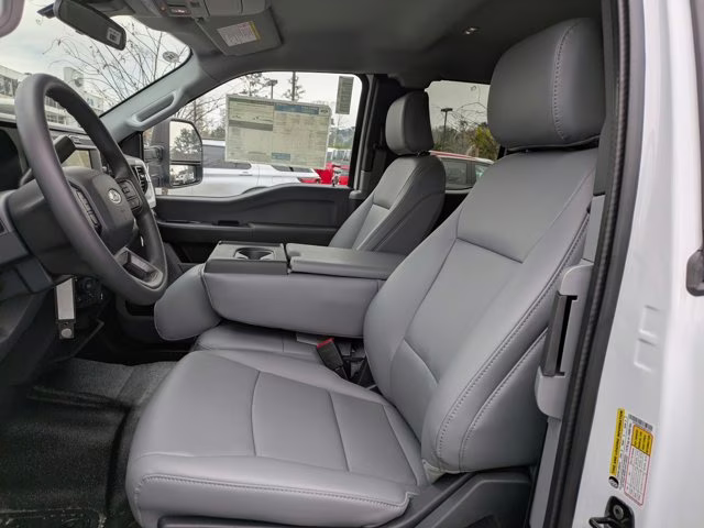 2026 Oxford White Ford Super Duty F-250 SRW XL 4X4 Truck