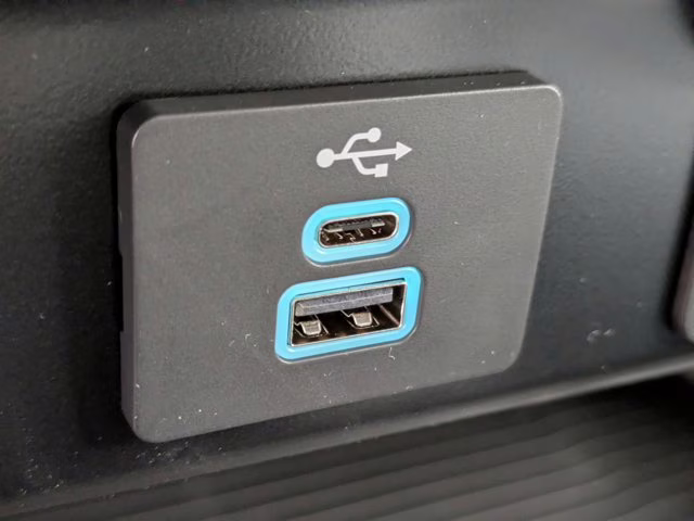 2026 Oxford White Ford Super Duty F-250 SRW XL 4X4 Truck