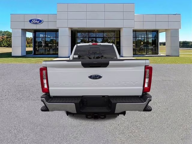 2026 Oxford White Ford Super Duty F-250 SRW XL 4X4 Truck