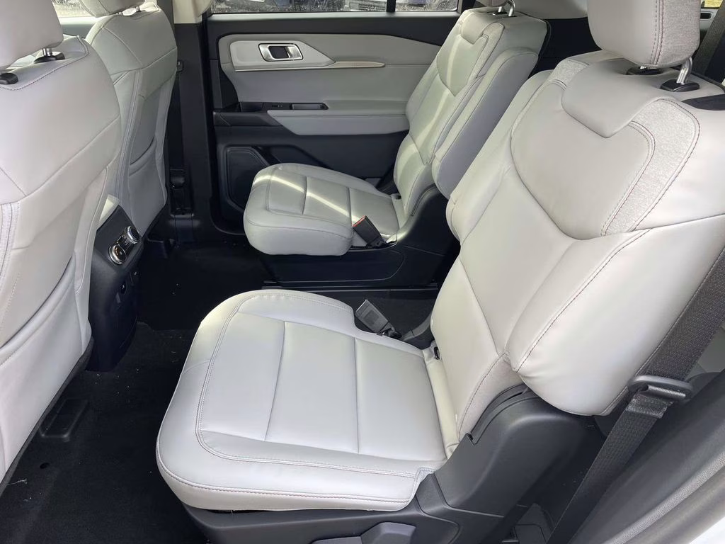 2026 Star White Metallic Tri-Coat Ford Explorer Active 4X4 SUV