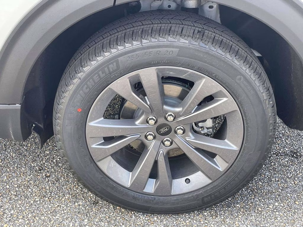 2026 Star White Metallic Tri-Coat Ford Explorer Active 4X4 SUV