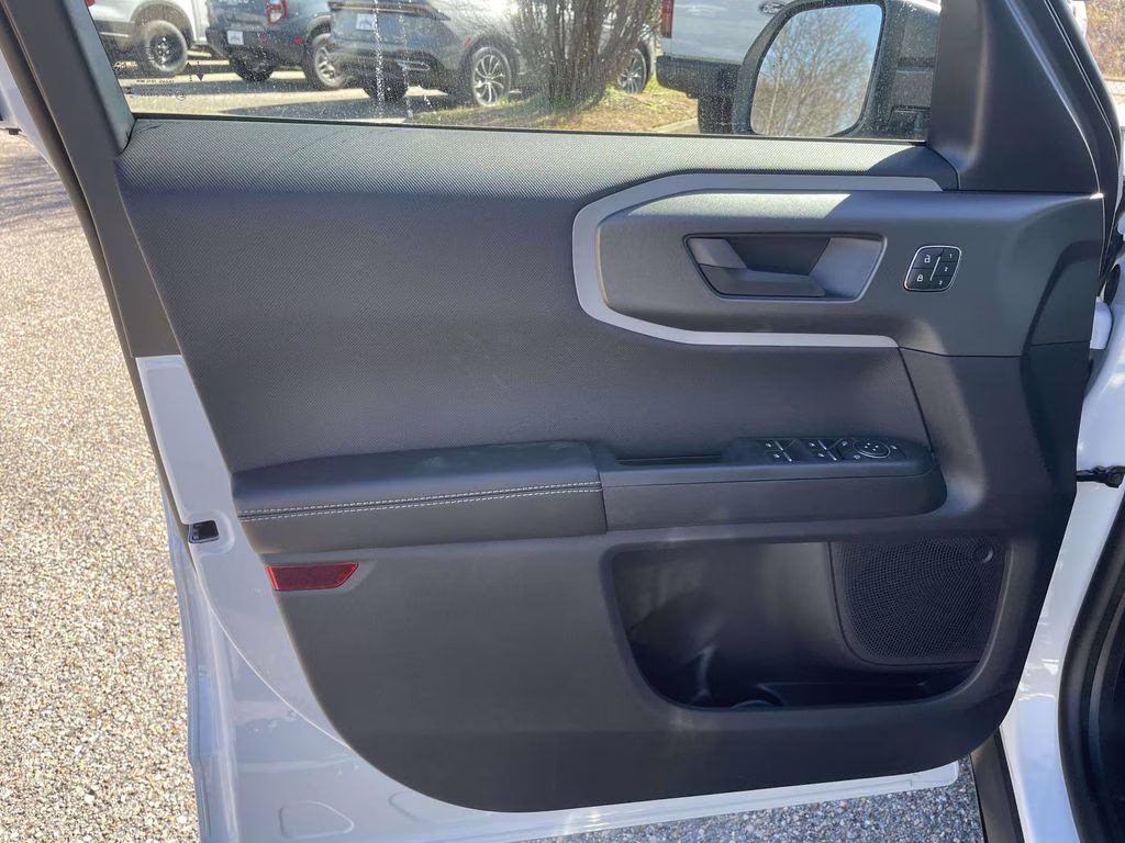 2026 Oxford White Ford Bronco Sport Outer Banks 4X4 SUV