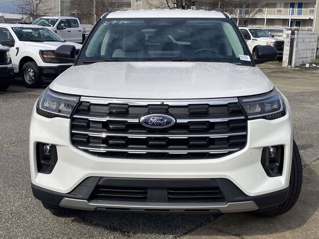 2026 Star White Metallic Tri-Coat Ford Explorer Active 4X4 SUV