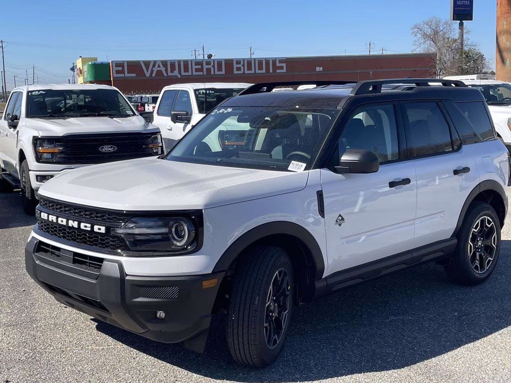 2026 Oxford White Ford Bronco Sport Outer Banks 4X4 SUV