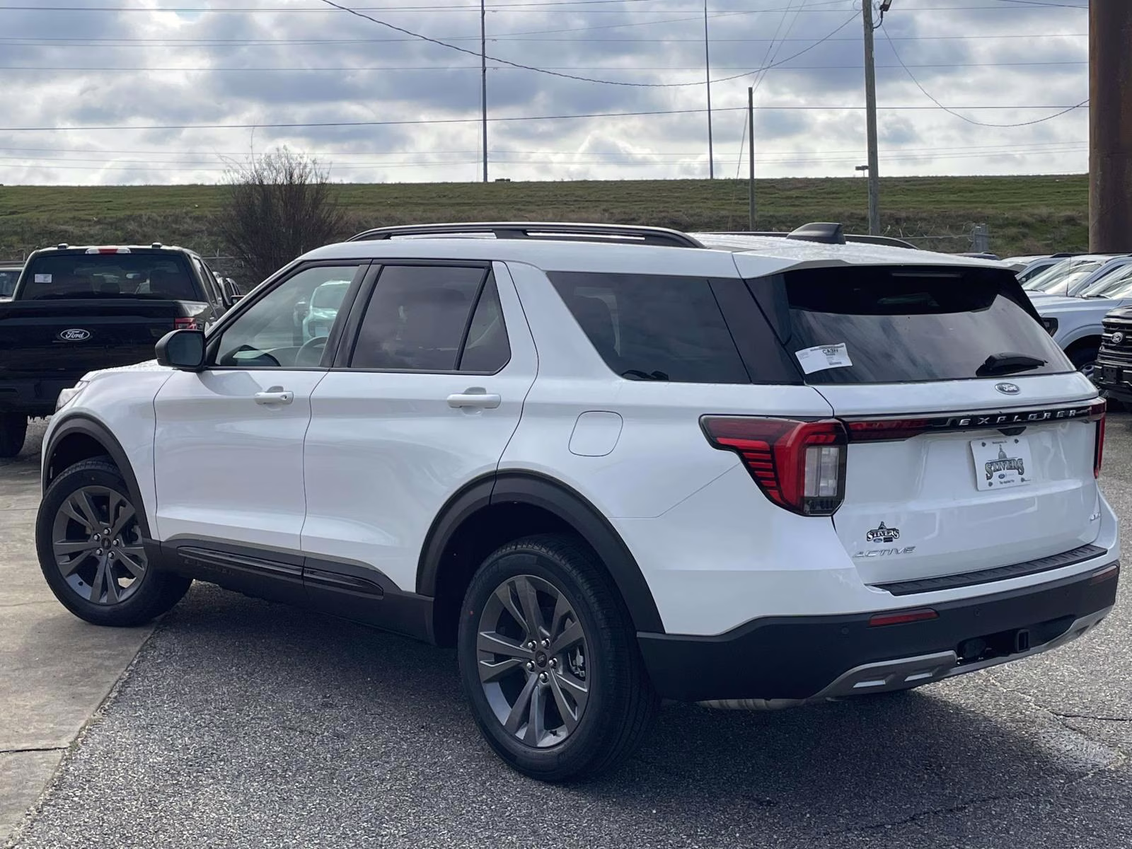 2026 Star White Metallic Tri-Coat Ford Explorer Active 4X4 SUV