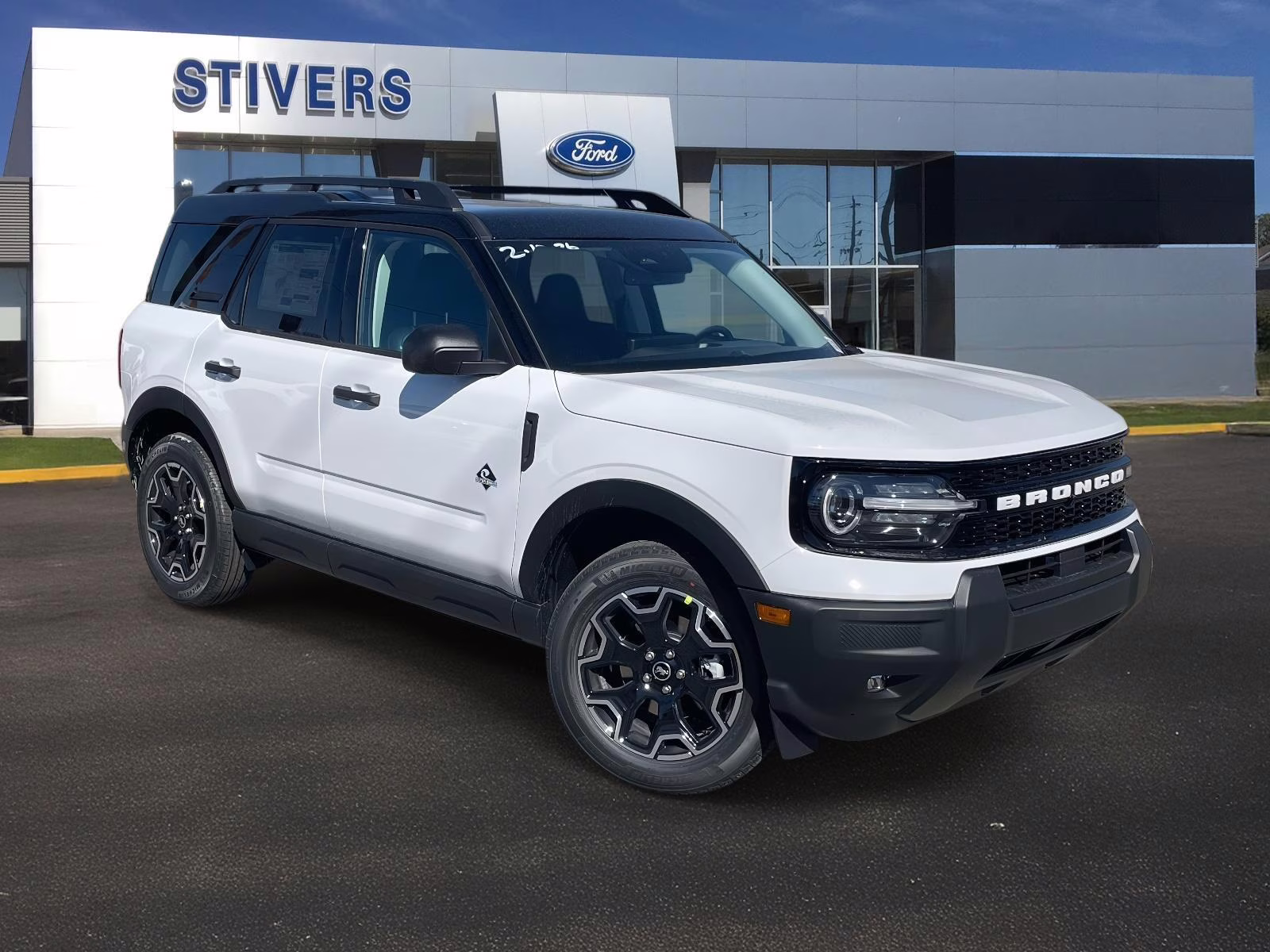 2026 Oxford White Ford Bronco Sport Outer Banks 4X4 SUV