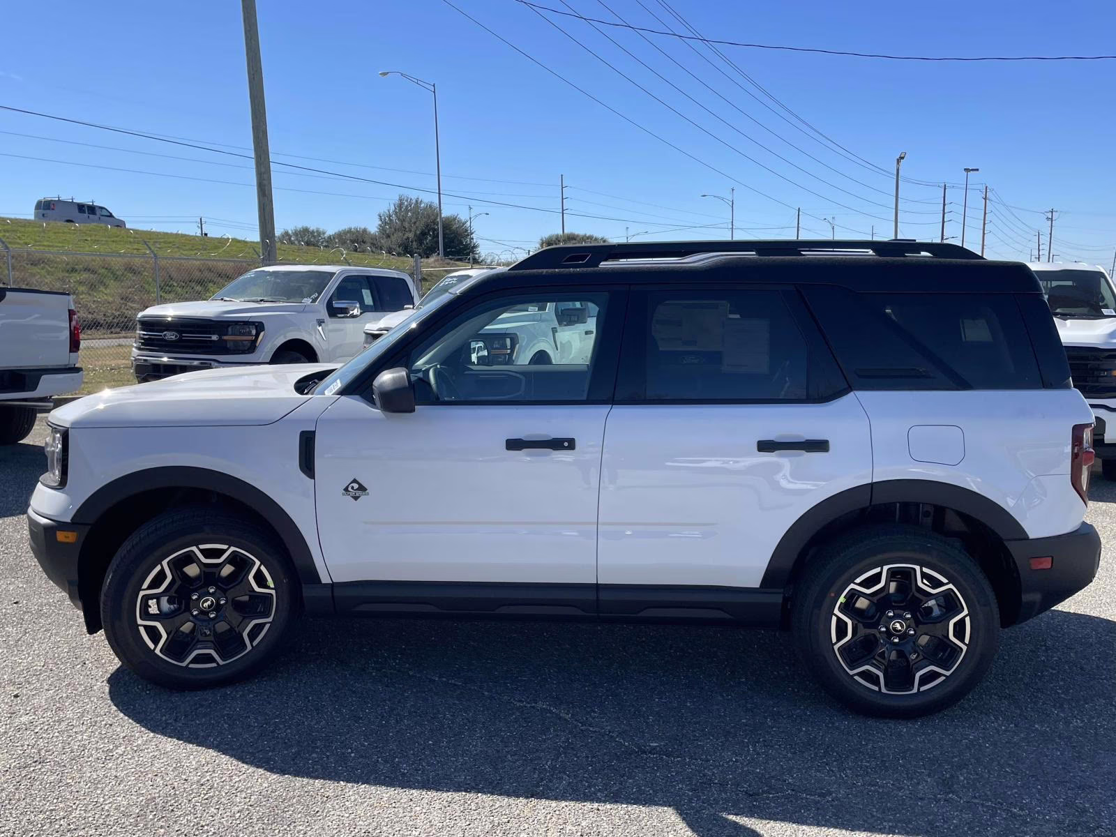 2026 Oxford White Ford Bronco Sport Outer Banks 4X4 SUV