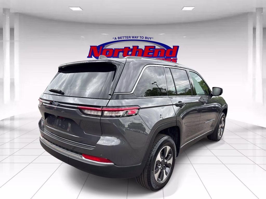 2023 Baltic Gray Metallic Clearcoat Jeep Grand Cherokee 4xe 4X4 SUV