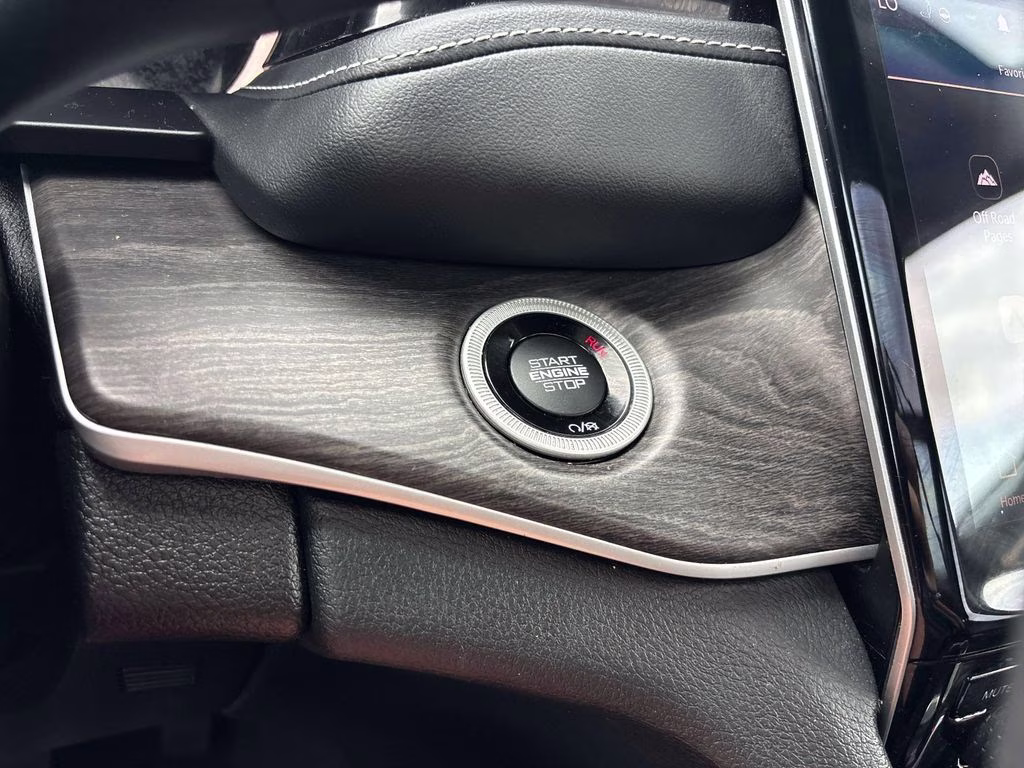 2023 Baltic Gray Metallic Clearcoat Jeep Grand Cherokee 4xe 4X4 SUV