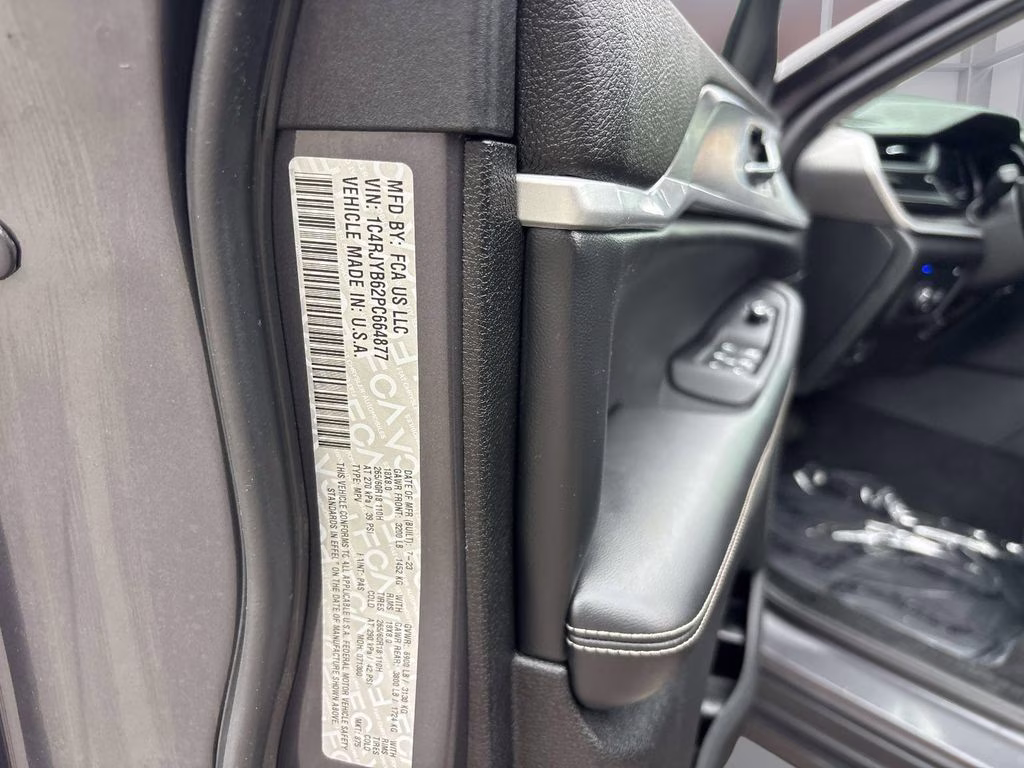 2023 Baltic Gray Metallic Clearcoat Jeep Grand Cherokee 4xe 4X4 SUV