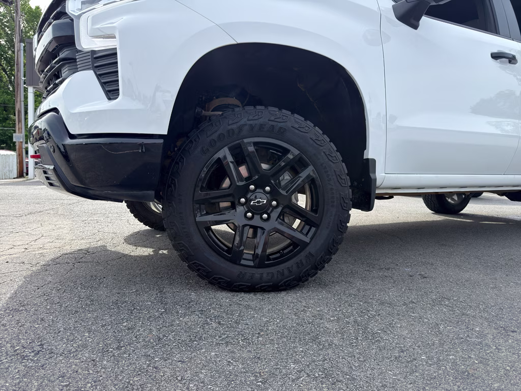 2025 Summit White Chevrolet Silverado LT Trail Boss 4X4 Truck