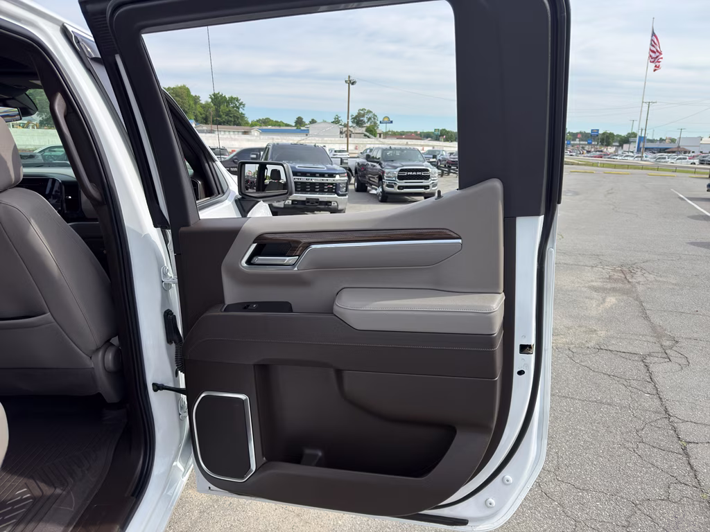 2025 Summit White Chevrolet Silverado LT Trail Boss 4X4 Truck