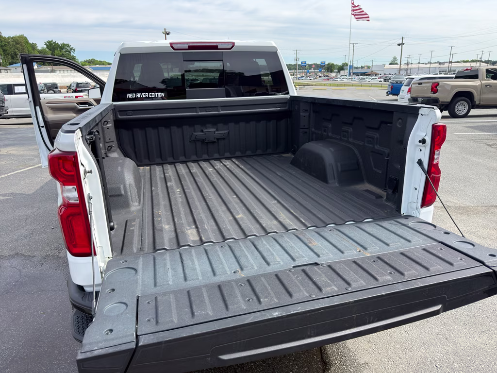 2025 Summit White Chevrolet Silverado LT Trail Boss 4X4 Truck