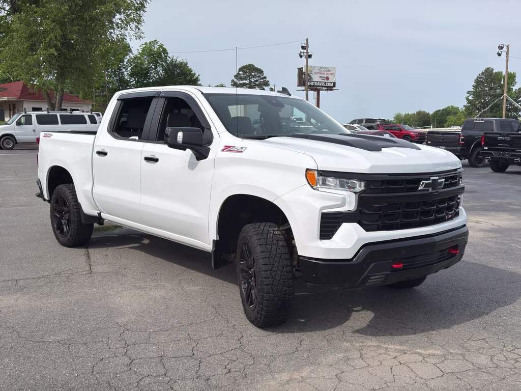 2025 Summit White Chevrolet Silverado LT Trail Boss 4X4 Truck
