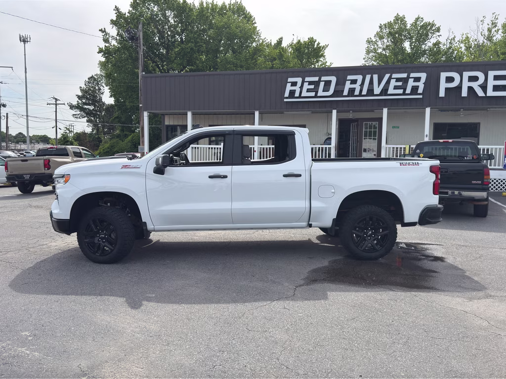 2025 Summit White Chevrolet Silverado LT Trail Boss 4X4 Truck