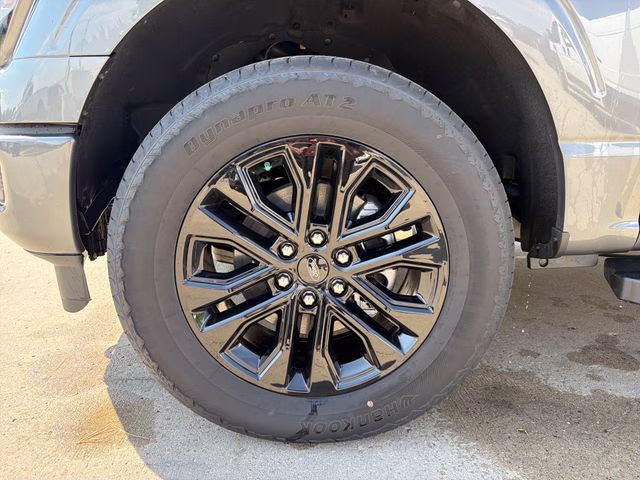 2025 Gray Metallic Ford F-150 Lariat 4X4 Truck