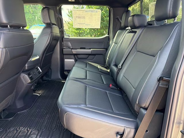 2025 Gray Metallic Ford F-150 Lariat 4X4 Truck