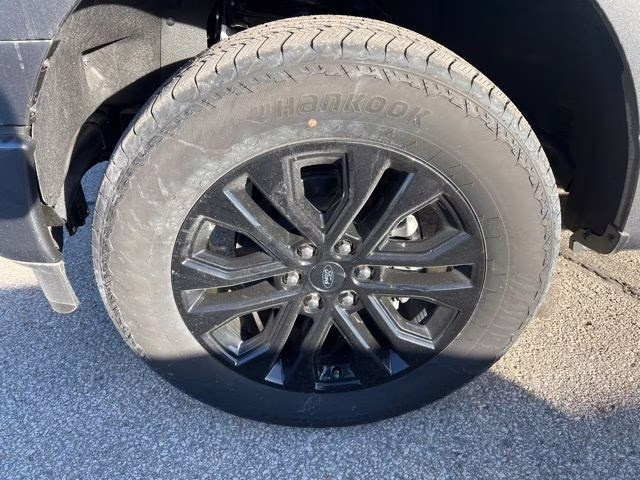 2025 Gray Metallic Ford F-150 Lariat 4X4 Truck