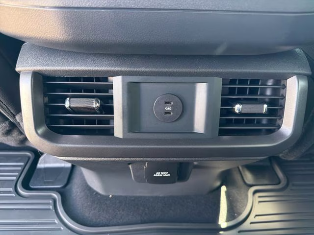 2025 Gray Metallic Ford F-150 Lariat 4X4 Truck