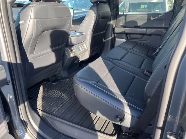 2025 Gray Metallic Ford F-150 Lariat 4X4 Truck