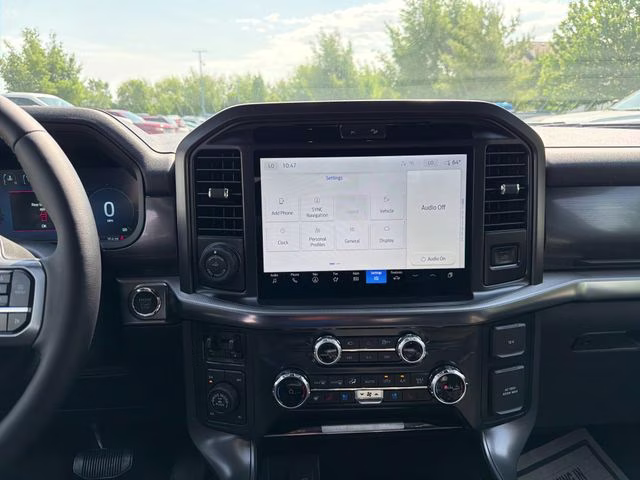2025 Gray Metallic Ford F-150 Lariat 4X4 Truck