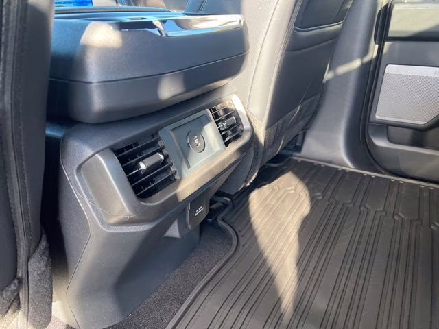 2025 Gray Metallic Ford F-150 Lariat 4X4 Truck