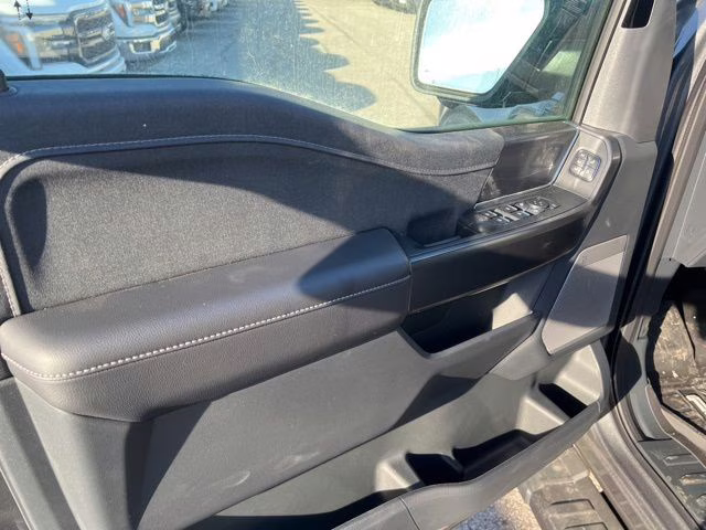 2025 Gray Metallic Ford F-150 Lariat 4X4 Truck