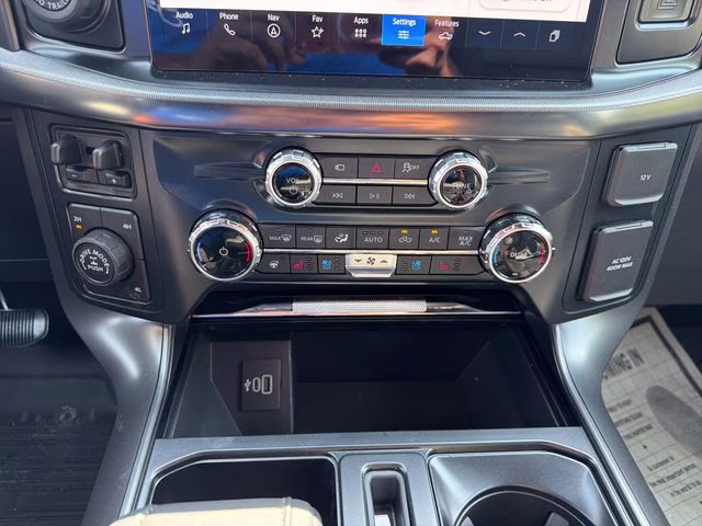 2025 Gray Metallic Ford F-150 Lariat 4X4 Truck