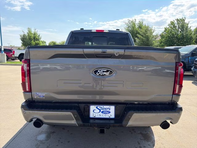 2025 Gray Metallic Ford F-150 Lariat 4X4 Truck