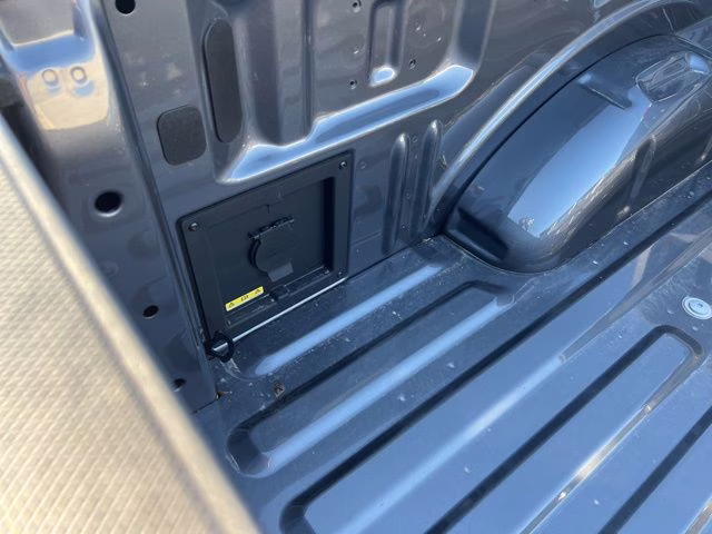 2025 Gray Metallic Ford F-150 Lariat 4X4 Truck