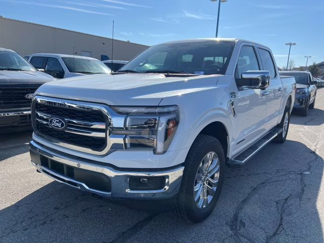 2025 White Metallic Ford F-150 Lariat 4X4 Truck