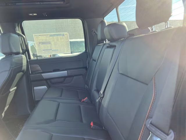 2025 White Metallic Ford F-150 Lariat 4X4 Truck