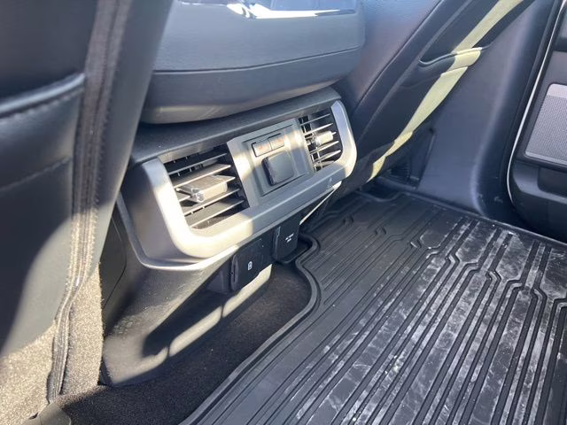 2025 White Metallic Ford F-150 Lariat 4X4 Truck