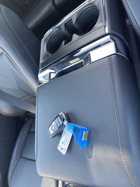 2025 White Metallic Ford F-150 Lariat 4X4 Truck