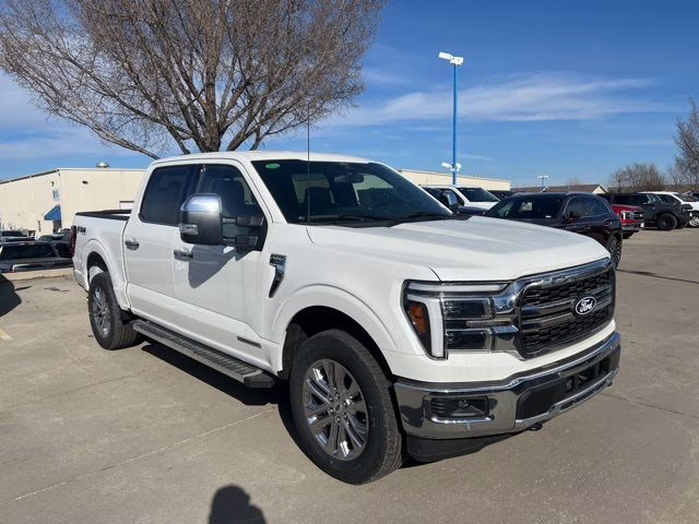 2025 White Metallic Ford F-150 Lariat 4X4 Truck